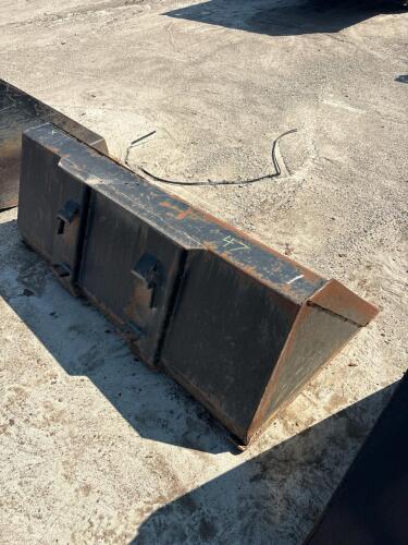 54&rdquo; Compact skidsteer bucket