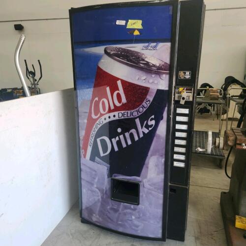 Working coin operated pop machine no key