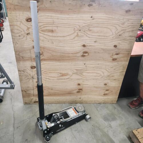 2 Ton floor jack