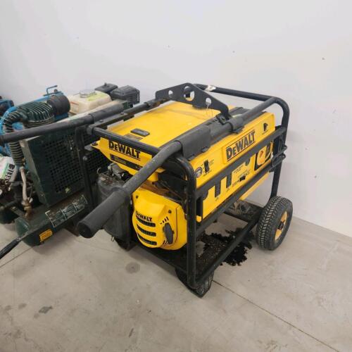 4000w Dewalt generator as is