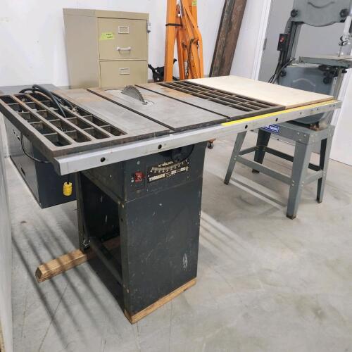 Heavy top working 10" tablesaw