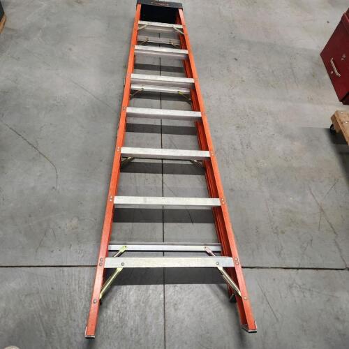 8' Featherlite Fibreglass ladder