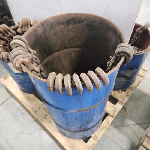 Barrel of 5/16" 30' chains