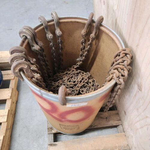 Barrel of 20' 5/16" chains