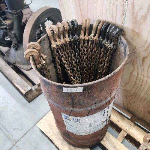 Barrel of 30' 5/16" chains