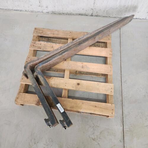 4"W 42"L Pallet forks