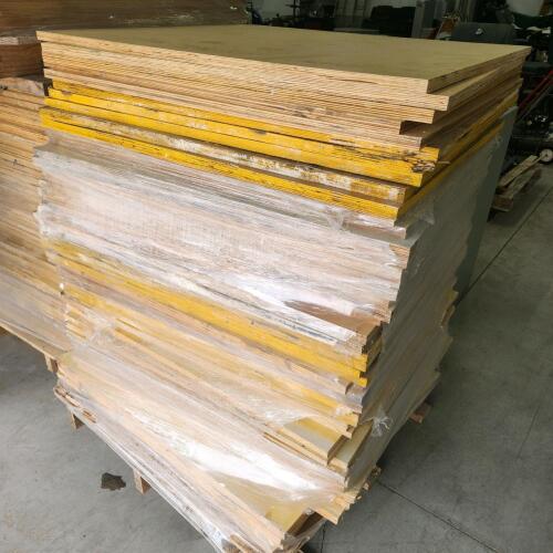 Lift of 1" plywood 40"x44"