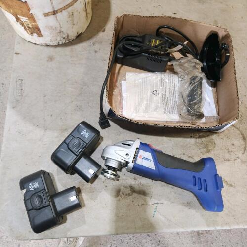 18V Grinder w batteries & charger