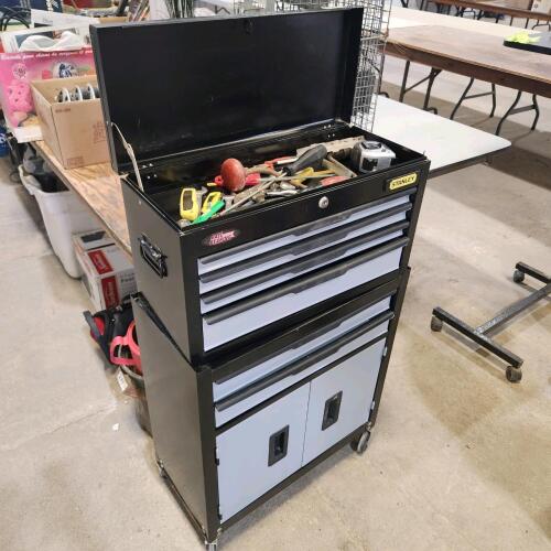 Locking toolbox w keys 24"L 12"W 40"H