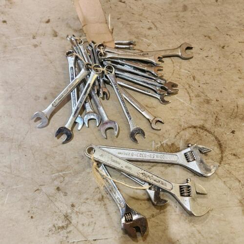 Assorted & adj wrenches