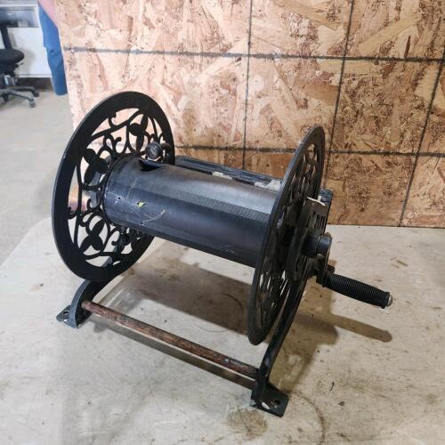 Metal wall mount hose reel