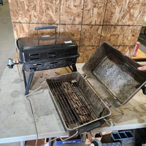 2 Propane bbqs