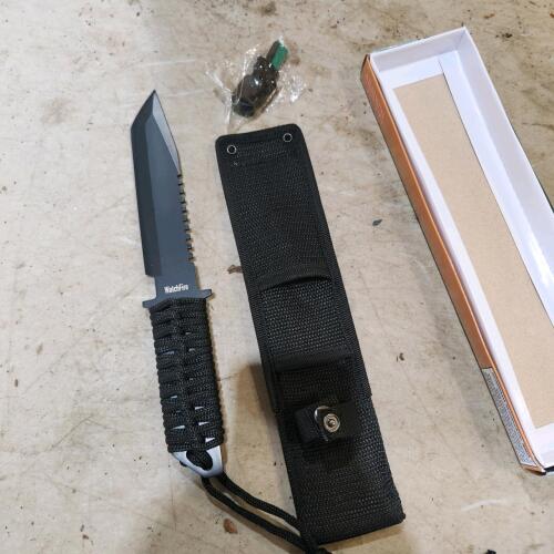 11" Knife w sheath