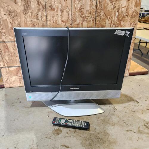 Panasonic 26" tv w remote