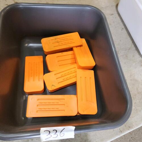 Plastic splitting wedges
