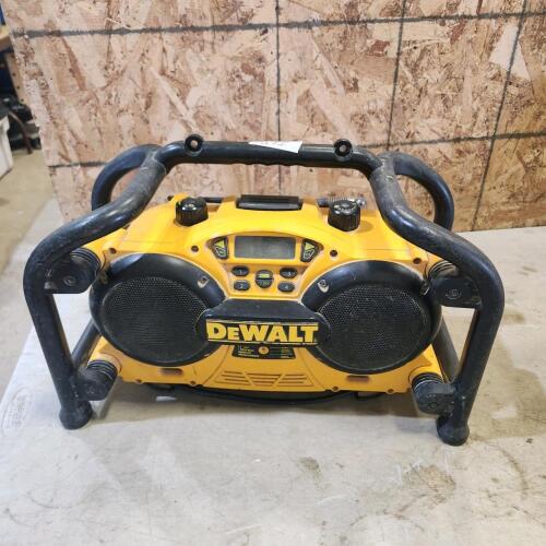 Jobsite radio