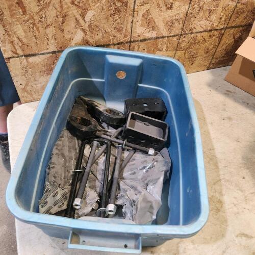 Truck lift kit