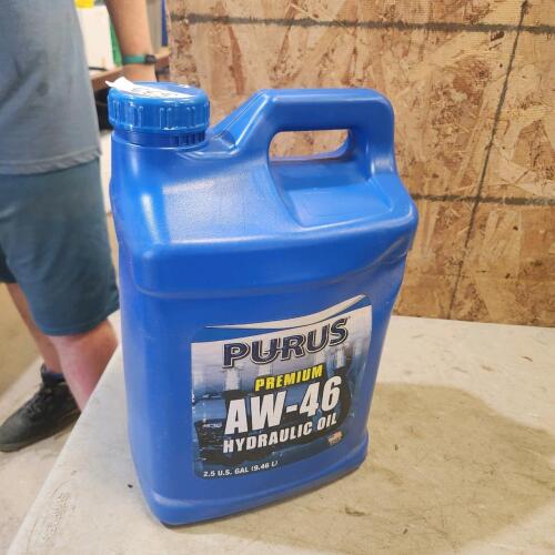 10L AW-46 hydraulic oil open jug