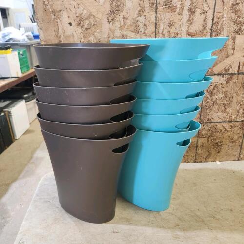 12 Waste baskets