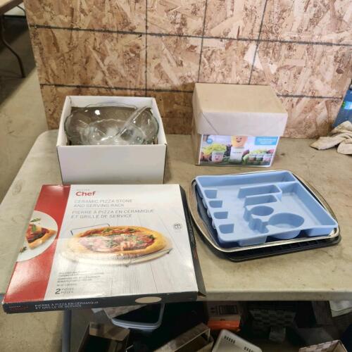 Punch set, pizza stone, baby blender, etc.