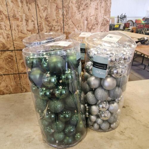 400 Christmas ornaments