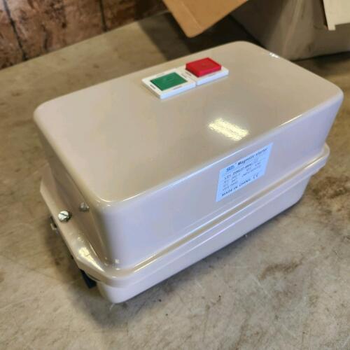 Magnetic starter