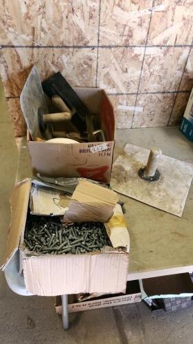 Various size trowels, 10lbs 1 1/2"x1/4" lags