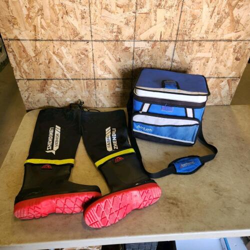 Sz 47 knee waders, cooler