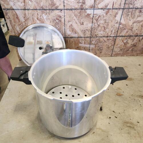 Pressure cooker