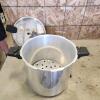 Pressure cooker