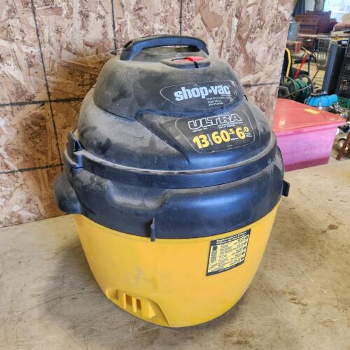 13 Gal shop vac w hose