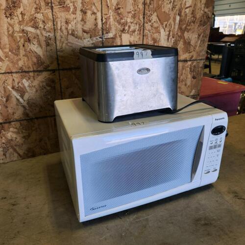 20" Microwave, toaster