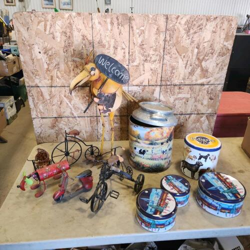 Metal decor & tins