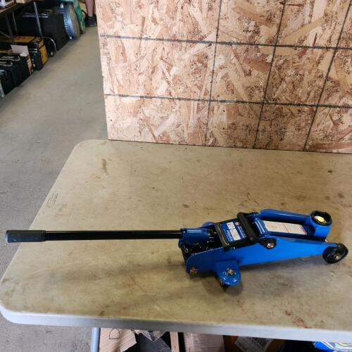 Unused 2 Ton floor jack