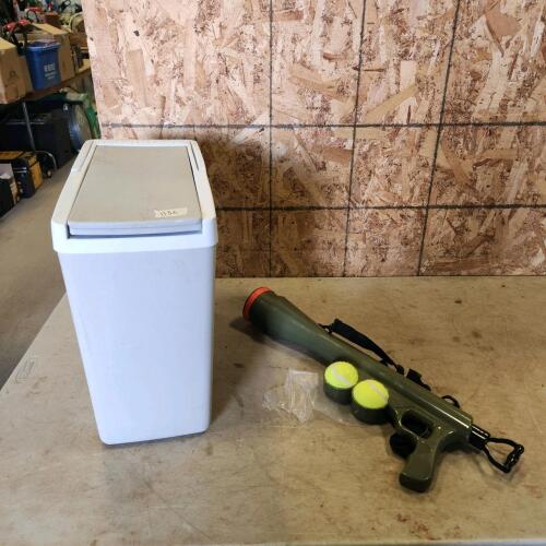 Koolatron 12V cooler, tennis ball thrower