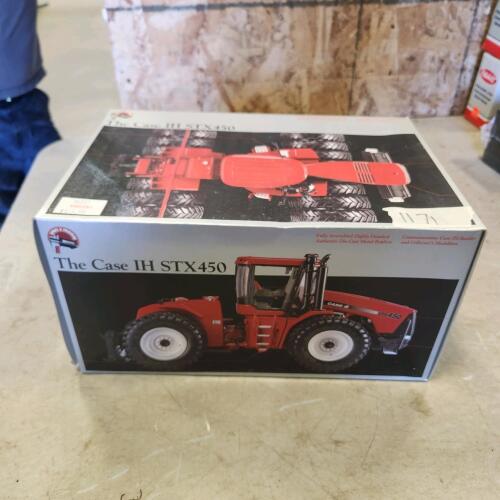 1/32 Scale case model farm tractor