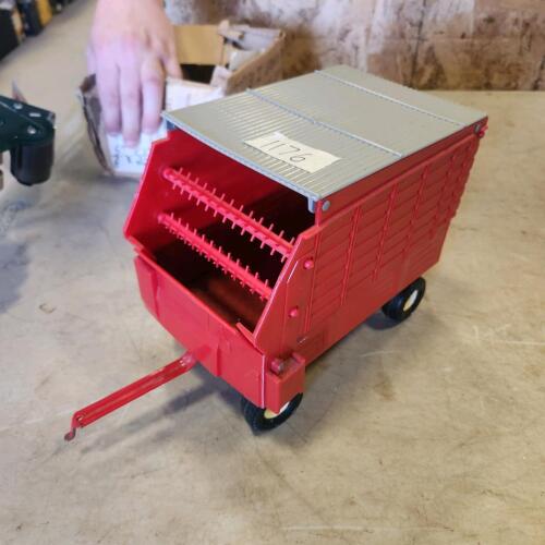 Farm toy