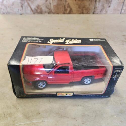 1/26 Scale diecast model truck