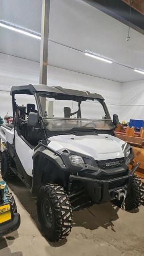 2016 1000cc Honda pioneer side by side 853Km