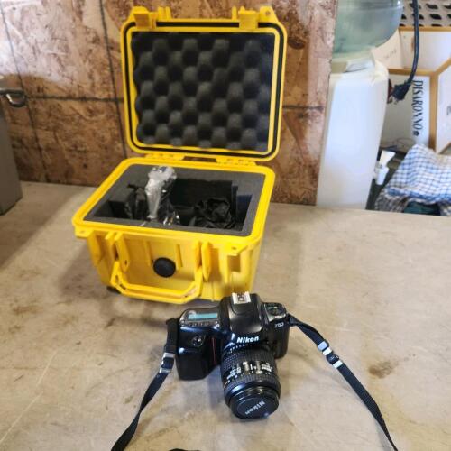 Nikon F50 reflex camera working