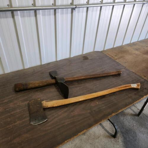Axe & pick axe