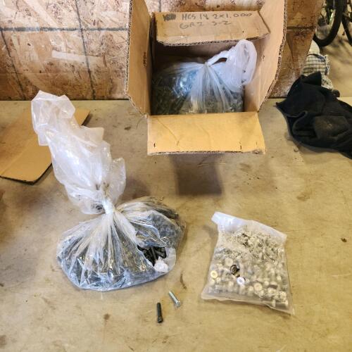 1"x 1/4" Pex & allen bolts, 1/2"x 3/8" allen bolts