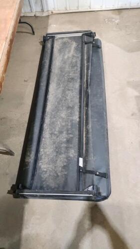 Trifold soft Tonneau cover 69"W 69"L