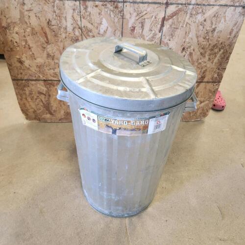 Metal garbage pail