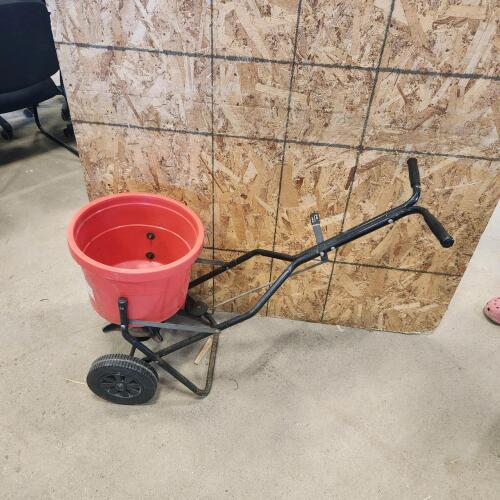 Broadcast spreader