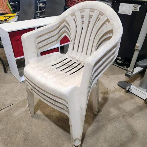 4 Plastic chairs