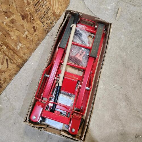 1500lb Motorcycle jack unused