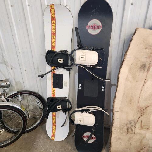 2 Snowboards