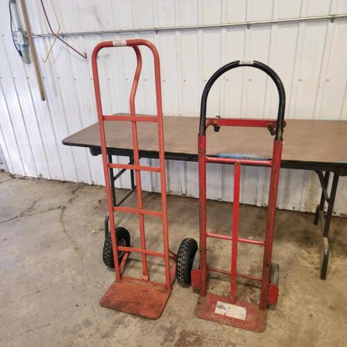 2 Dolly carts