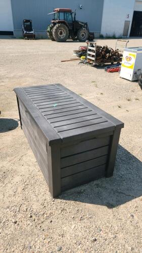 Plastic deck box